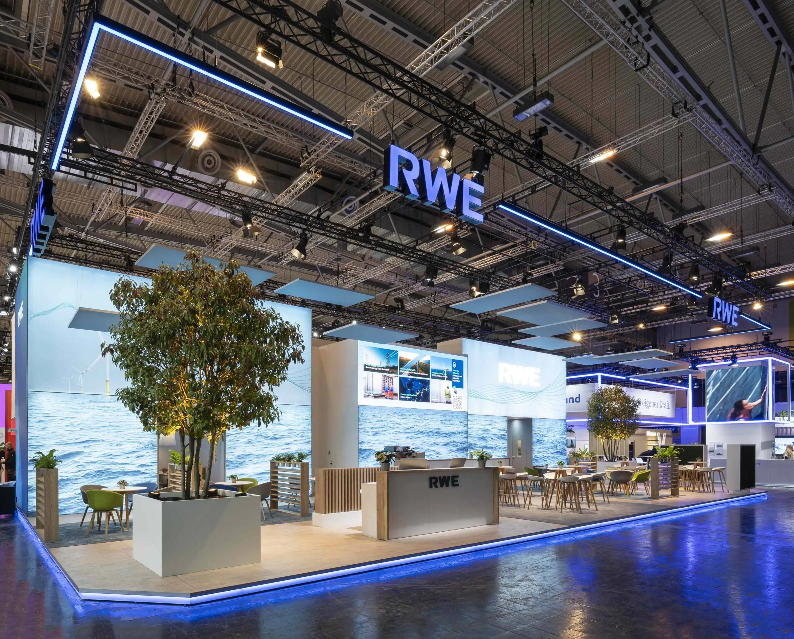 13 890 rwe supply & trading e world essen 2026 (13)